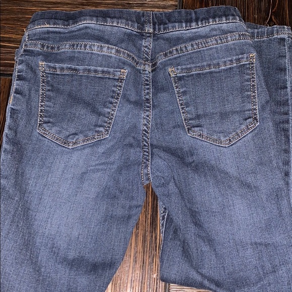 Girl’s Adorable Decal Jeans - Picture 4 of 4